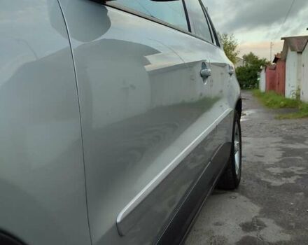 Серый Фольксваген Тигуан, объемом двигателя 1.97 л и пробегом 306 тыс. км за 10000 $, фото 17 на Automoto.ua