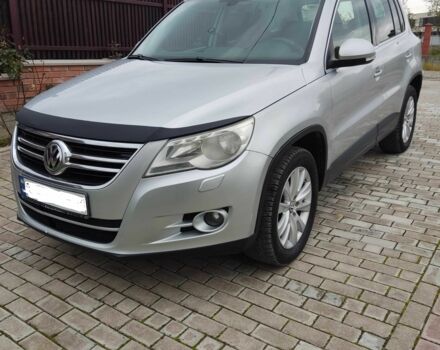 Серый Фольксваген Тигуан, объемом двигателя 2 л и пробегом 350 тыс. км за 9050 $, фото 4 на Automoto.ua