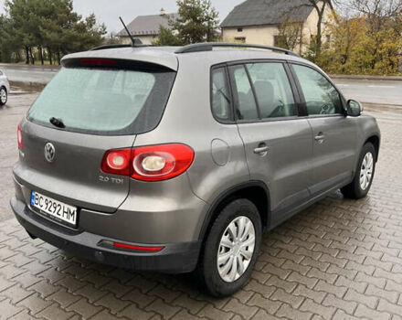 Серый Фольксваген Тигуан, объемом двигателя 1.97 л и пробегом 298 тыс. км за 9200 $, фото 4 на Automoto.ua