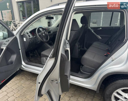 Сірий Фольксваген Тігуан, об'ємом двигуна 1.4 л та пробігом 249 тис. км за 8200 $, фото 11 на Automoto.ua