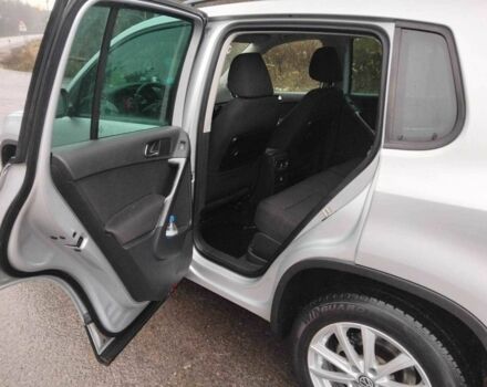 Сірий Фольксваген Тігуан, об'ємом двигуна 2 л та пробігом 254 тис. км за 7896 $, фото 4 на Automoto.ua