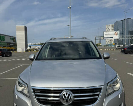 Серый Фольксваген Тигуан, объемом двигателя 1.97 л и пробегом 258 тыс. км за 12600 $, фото 2 на Automoto.ua