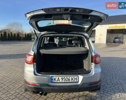 Серый Фольксваген Тигуан, объемом двигателя 2 л и пробегом 270 тыс. км за 9950 $, фото 12 на Automoto.ua