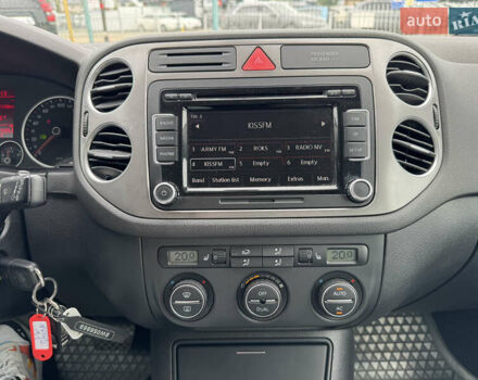 Сірий Фольксваген Тігуан, об'ємом двигуна 1.98 л та пробігом 145 тис. км за 9790 $, фото 24 на Automoto.ua