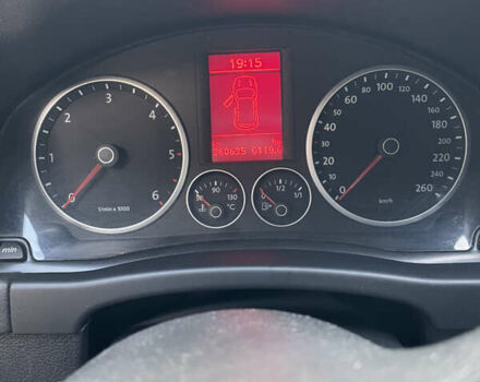 Серый Фольксваген Тигуан, объемом двигателя 2 л и пробегом 280 тыс. км за 10500 $, фото 5 на Automoto.ua