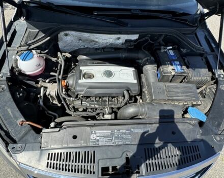 Серый Фольксваген Тигуан, объемом двигателя 2 л и пробегом 222 тыс. км за 9800 $, фото 12 на Automoto.ua