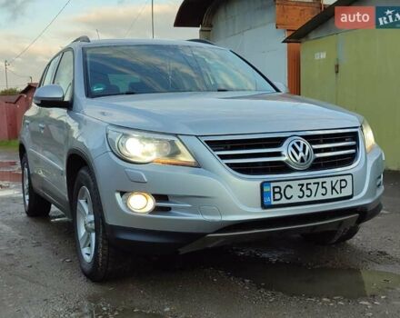 Серый Фольксваген Тигуан, объемом двигателя 1.97 л и пробегом 306 тыс. км за 10000 $, фото 12 на Automoto.ua