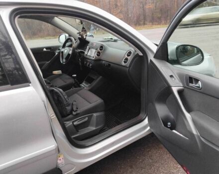 Сірий Фольксваген Тігуан, об'ємом двигуна 2 л та пробігом 254 тис. км за 7896 $, фото 9 на Automoto.ua