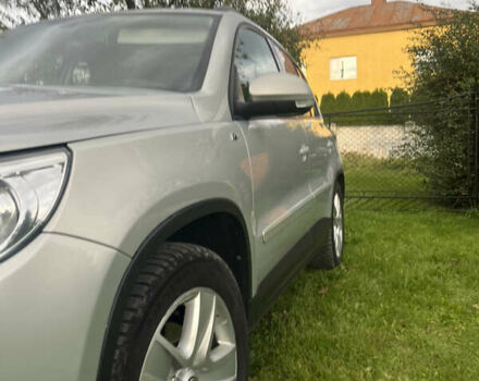 Серый Фольксваген Тигуан, объемом двигателя 2 л и пробегом 254 тыс. км за 10600 $, фото 9 на Automoto.ua