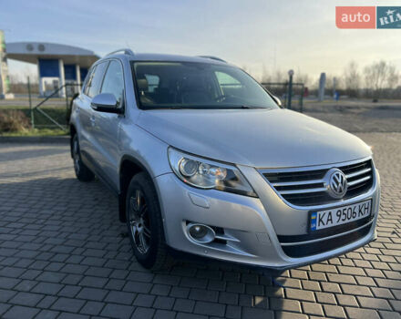 Серый Фольксваген Тигуан, объемом двигателя 2 л и пробегом 270 тыс. км за 9950 $, фото 21 на Automoto.ua