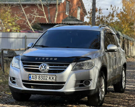 Сірий Фольксваген Тігуан, об'ємом двигуна 2 л та пробігом 315 тис. км за 8900 $, фото 1 на Automoto.ua