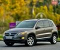Сірий Фольксваген Тігуан, об'ємом двигуна 2 л та пробігом 226 тис. км за 12200 $, фото 3 на Automoto.ua