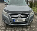Серый Фольксваген Тигуан, объемом двигателя 2 л и пробегом 361 тыс. км за 9900 $, фото 1 на Automoto.ua