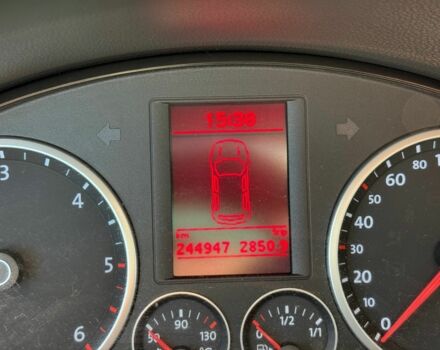 Серый Фольксваген Тигуан, объемом двигателя 2 л и пробегом 244 тыс. км за 14000 $, фото 6 на Automoto.ua