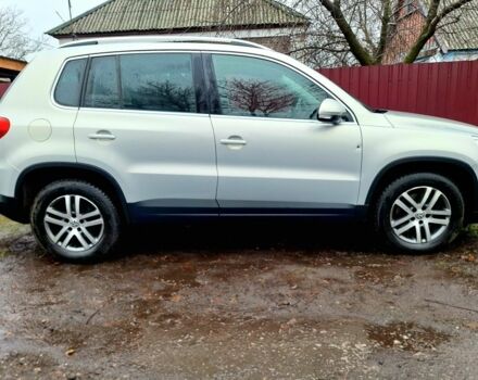 Серый Фольксваген Тигуан, объемом двигателя 1.4 л и пробегом 249 тыс. км за 8800 $, фото 5 на Automoto.ua