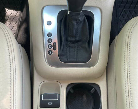 Серый Фольксваген Тигуан, объемом двигателя 2 л и пробегом 155 тыс. км за 10500 $, фото 15 на Automoto.ua