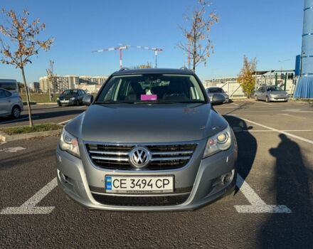 Серый Фольксваген Тигуан, объемом двигателя 2 л и пробегом 244 тыс. км за 14000 $, фото 1 на Automoto.ua