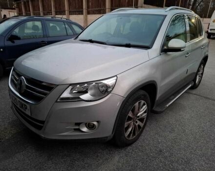 Серый Фольксваген Тигуан, объемом двигателя 2 л и пробегом 120 тыс. км за 5358 $, фото 1 на Automoto.ua