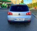 Серый Фольксваген Тигуан, объемом двигателя 2 л и пробегом 185 тыс. км за 9200 $, фото 4 на Automoto.ua