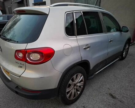 Серый Фольксваген Тигуан, объемом двигателя 2 л и пробегом 120 тыс. км за 5358 $, фото 4 на Automoto.ua