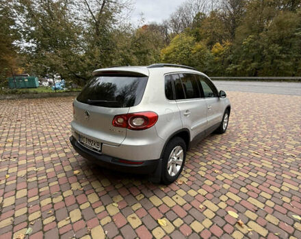 Сірий Фольксваген Тігуан, об'ємом двигуна 1.97 л та пробігом 194 тис. км за 9900 $, фото 2 на Automoto.ua