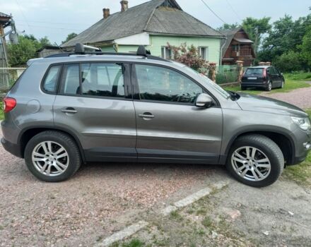 Серый Фольксваген Тигуан, объемом двигателя 1.4 л и пробегом 185 тыс. км за 9200 $, фото 5 на Automoto.ua