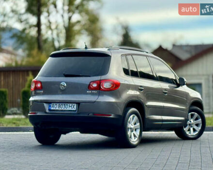 Сірий Фольксваген Тігуан, об'ємом двигуна 2 л та пробігом 226 тис. км за 12200 $, фото 28 на Automoto.ua