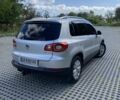 Сірий Фольксваген Тігуан, об'ємом двигуна 2 л та пробігом 314 тис. км за 8799 $, фото 4 на Automoto.ua