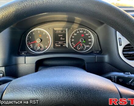 Серый Фольксваген Тигуан, объемом двигателя 2 л и пробегом 185 тыс. км за 9200 $, фото 9 на Automoto.ua