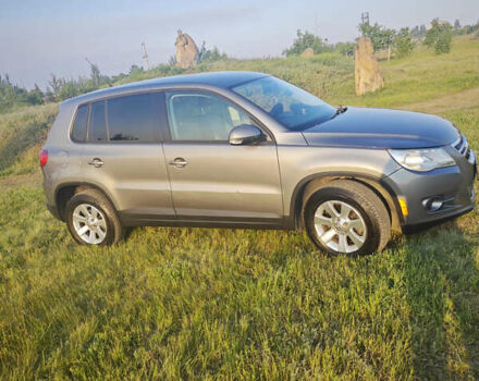 Серый Фольксваген Тигуан, объемом двигателя 2 л и пробегом 197 тыс. км за 9500 $, фото 9 на Automoto.ua