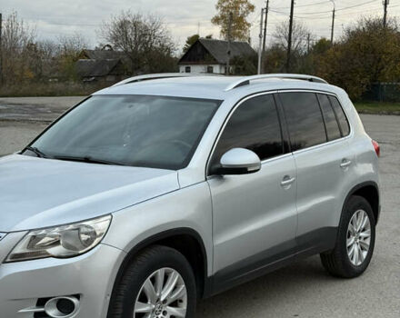 Серый Фольксваген Тигуан, объемом двигателя 1.4 л и пробегом 165 тыс. км за 9700 $, фото 3 на Automoto.ua