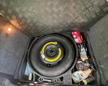 Серый Фольксваген Тигуан, объемом двигателя 2 л и пробегом 155 тыс. км за 10500 $, фото 11 на Automoto.ua