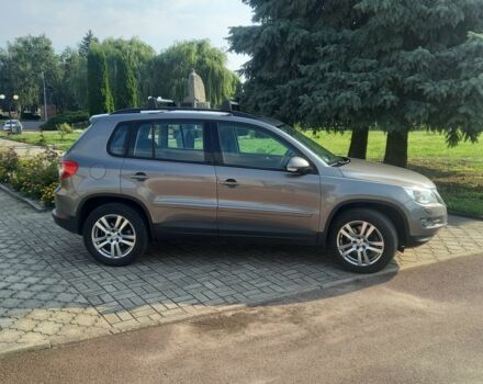 Серый Фольксваген Тигуан, объемом двигателя 1.4 л и пробегом 185 тыс. км за 9200 $, фото 8 на Automoto.ua