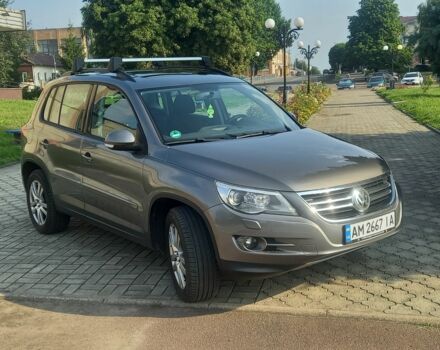 Серый Фольксваген Тигуан, объемом двигателя 1.4 л и пробегом 185 тыс. км за 9200 $, фото 1 на Automoto.ua