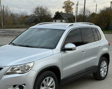 Серый Фольксваген Тигуан, объемом двигателя 1.4 л и пробегом 165 тыс. км за 9700 $, фото 4 на Automoto.ua