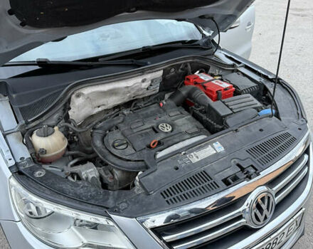 Серый Фольксваген Тигуан, объемом двигателя 1.4 л и пробегом 165 тыс. км за 9700 $, фото 42 на Automoto.ua