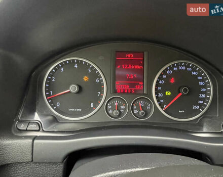 Сірий Фольксваген Тігуан, об'ємом двигуна 2 л та пробігом 107 тис. км за 10300 $, фото 6 на Automoto.ua