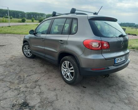 Серый Фольксваген Тигуан, объемом двигателя 1.4 л и пробегом 185 тыс. км за 9200 $, фото 2 на Automoto.ua