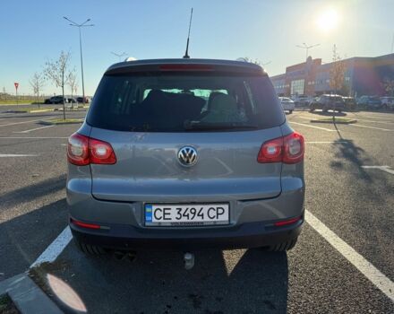 Серый Фольксваген Тигуан, объемом двигателя 2 л и пробегом 244 тыс. км за 14000 $, фото 3 на Automoto.ua