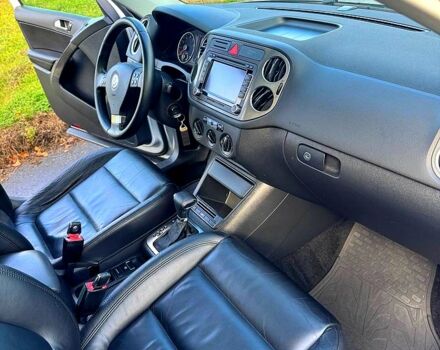 Сірий Фольксваген Тігуан, об'ємом двигуна 2 л та пробігом 232 тис. км за 9700 $, фото 9 на Automoto.ua