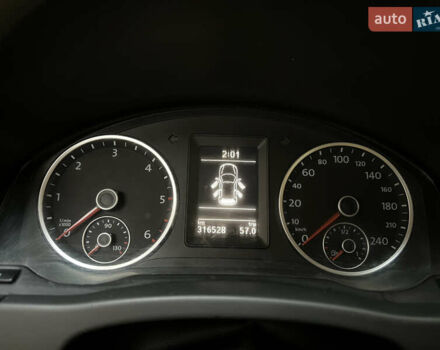 Сірий Фольксваген Тігуан, об'ємом двигуна 2 л та пробігом 315 тис. км за 8900 $, фото 17 на Automoto.ua