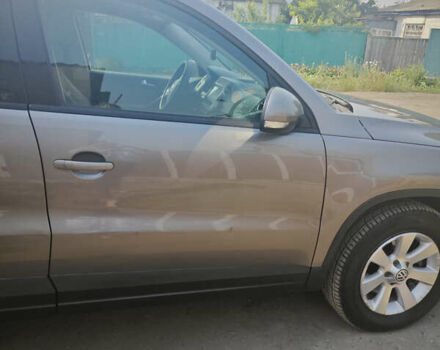 Серый Фольксваген Тигуан, объемом двигателя 2 л и пробегом 197 тыс. км за 9500 $, фото 8 на Automoto.ua