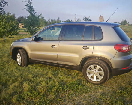 Серый Фольксваген Тигуан, объемом двигателя 2 л и пробегом 197 тыс. км за 9500 $, фото 14 на Automoto.ua