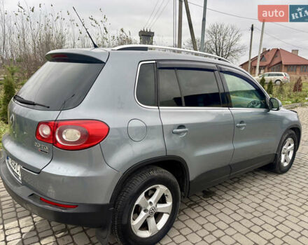 Серый Фольксваген Тигуан, объемом двигателя 2 л и пробегом 361 тыс. км за 9900 $, фото 10 на Automoto.ua