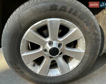 Серый Фольксваген Тигуан, объемом двигателя 2 л и пробегом 248 тыс. км за 9500 $, фото 13 на Automoto.ua