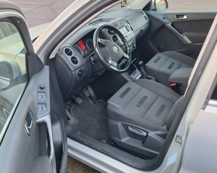 Серый Фольксваген Тигуан, объемом двигателя 1.4 л и пробегом 249 тыс. км за 8800 $, фото 10 на Automoto.ua