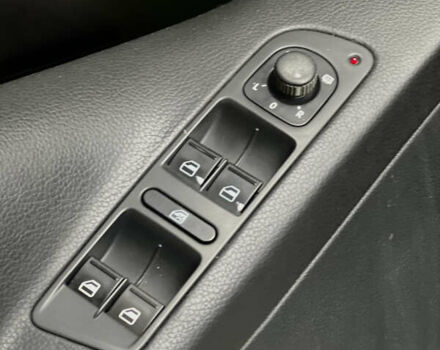 Сірий Фольксваген Тігуан, об'ємом двигуна 2 л та пробігом 315 тис. км за 8900 $, фото 14 на Automoto.ua