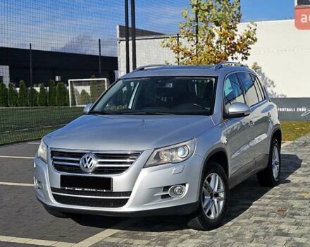 Серый Фольксваген Тигуан, объемом двигателя 2 л и пробегом 330 тыс. км за 9999 $, фото 15 на Automoto.ua
