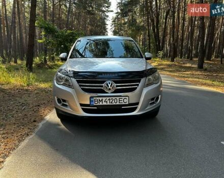 Серый Фольксваген Тигуан, объемом двигателя 2 л и пробегом 248 тыс. км за 9500 $, фото 5 на Automoto.ua