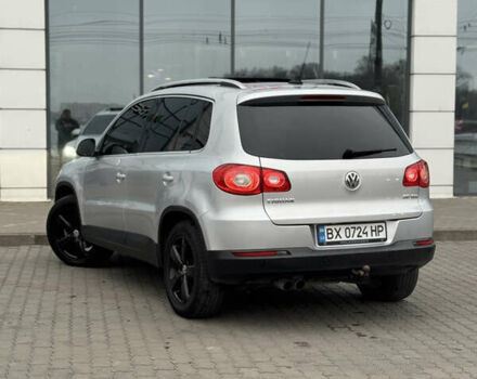 Серый Фольксваген Тигуан, объемом двигателя 2 л и пробегом 225 тыс. км за 11500 $, фото 87 на Automoto.ua